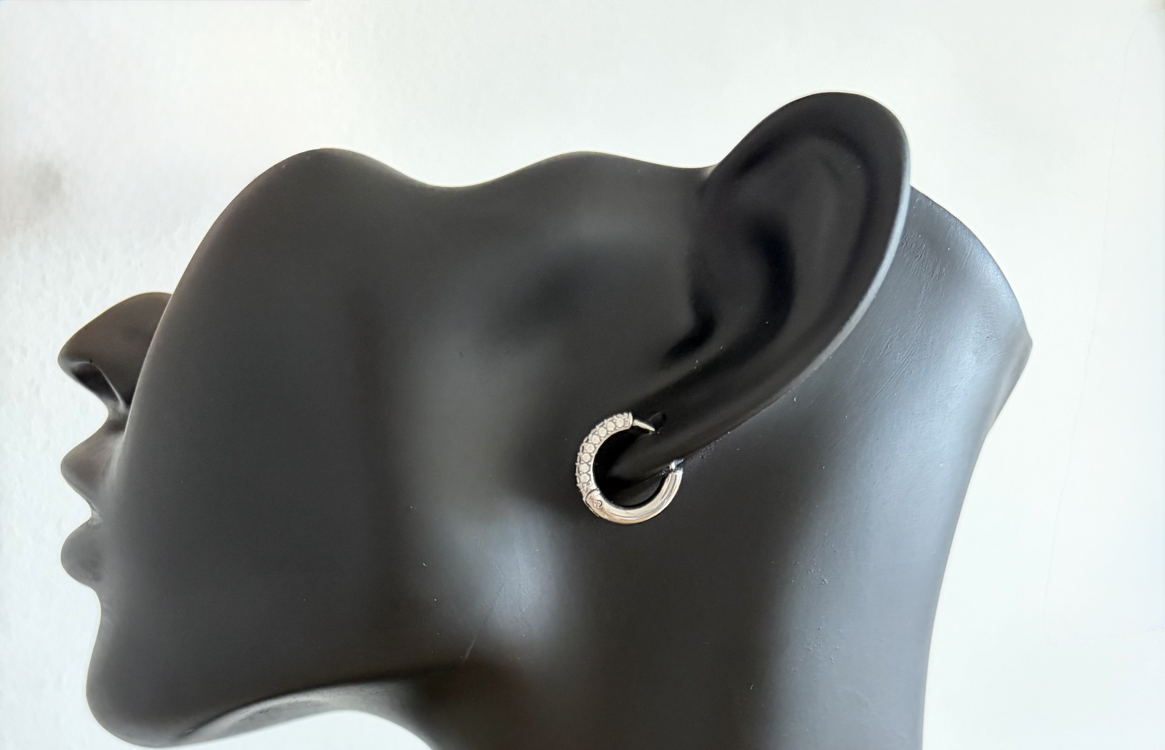 Boucles d'oreilles Victoire - créoles à strass