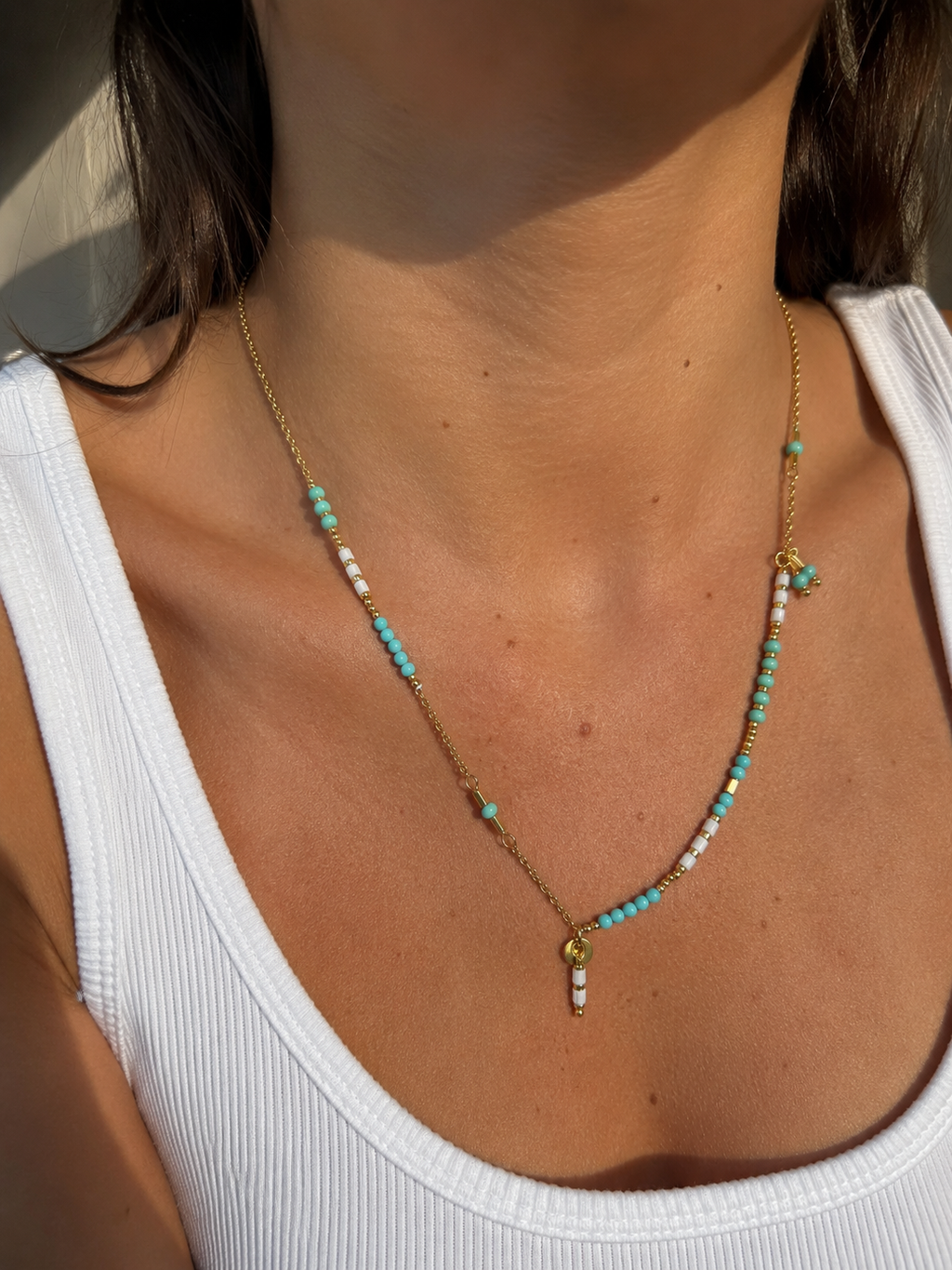 Collier Paloma - doré à perles bleues