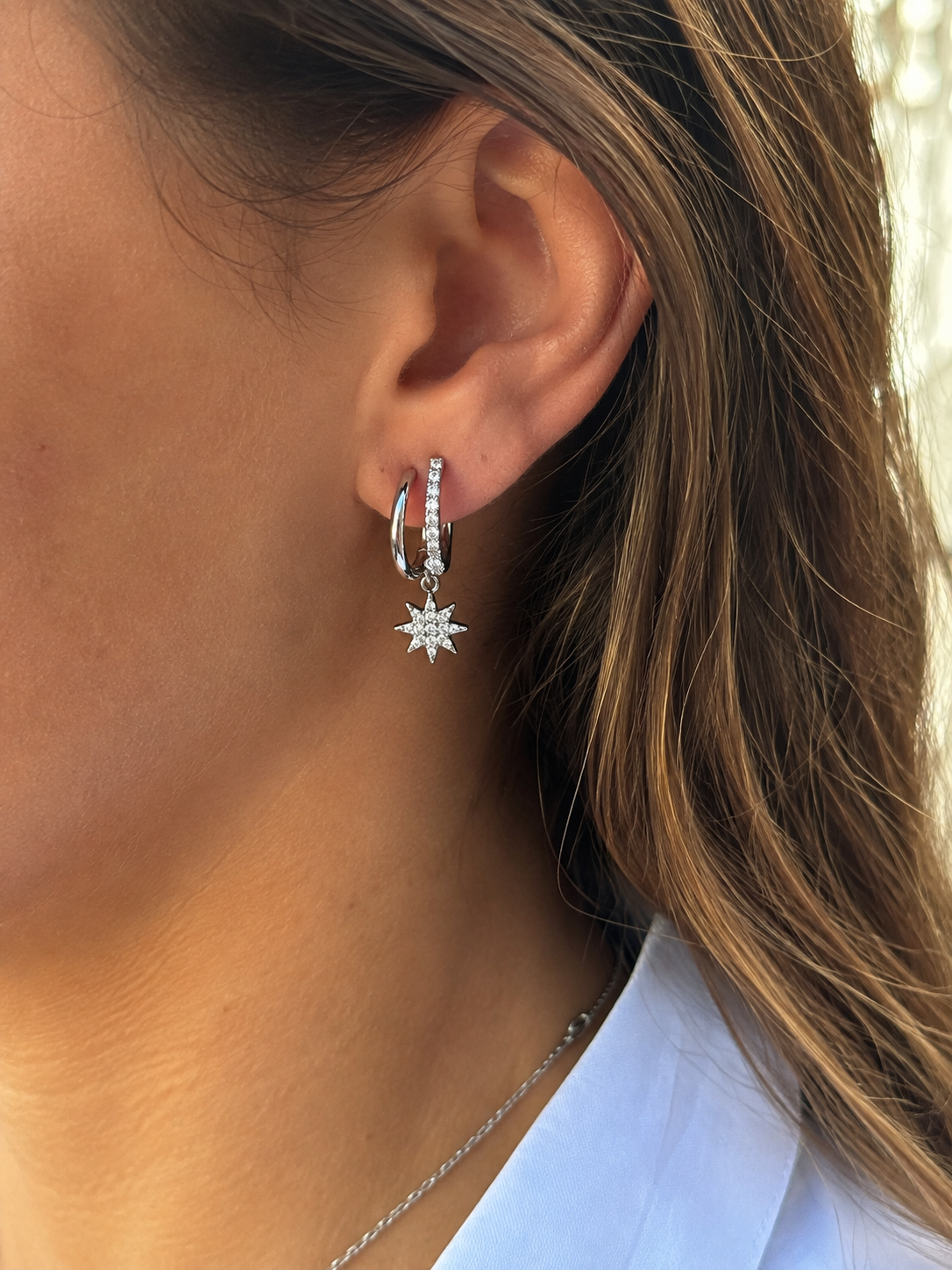 Boucles d’oreilles Clara – Argent, porté