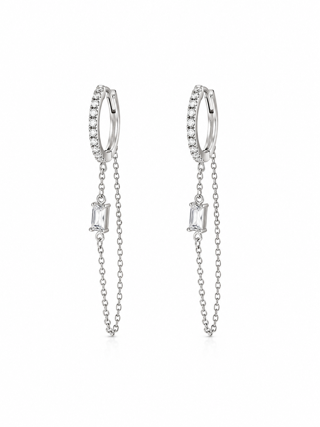 Boucles d’oreilles ROSALIE argentées sur fond blanc